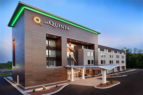 cheap hotels la quinta|More.